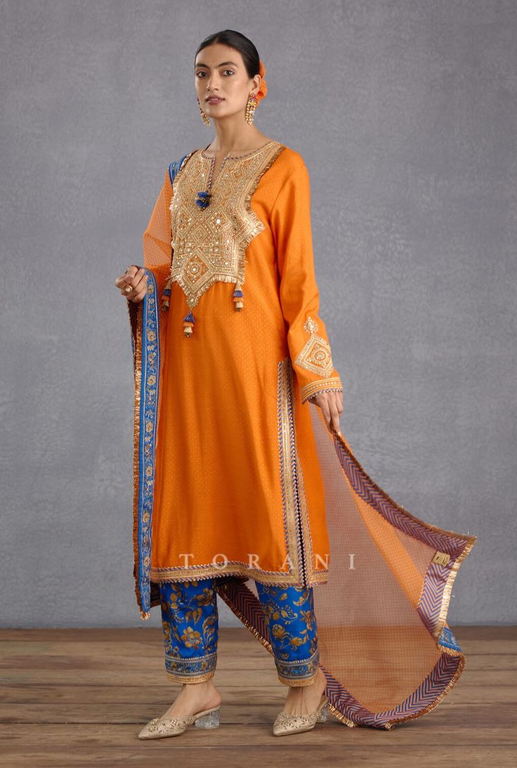 Torani-Orange Paakizah Phiran Set-INDIASPOPUP.COM Chintz Print, Orange Dupatta, Orange Suit, Latest Dress Design, Color Combinations For Clothes, Latest Fashion Dresses, Pakistani Fashion Party Wear, Embroidery Designs Fashion, Pattern Embroidery