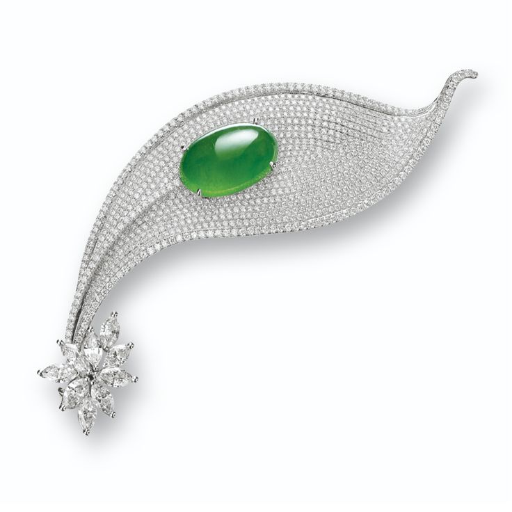 JADEITE AND DIAMOND 'LEAF' BROOCH Modelled as a whimsical leaf, set to the centre with a fine translucent oval jadeite cabochon of bright emerald green colour, amid a background pavé-set with brilliant-cut diamonds, highlighted by marquise-shaped diamonds, the diamonds together weighing approximately 5.00 carats, mounted in 18 karat white gold. Brooch Diamond, Luxury Magazine, Diamond Brooch, Trendy Necklaces, Jade Jewelry, I Love Jewelry, Jade Pendant, Art Old, Gems Jewelry