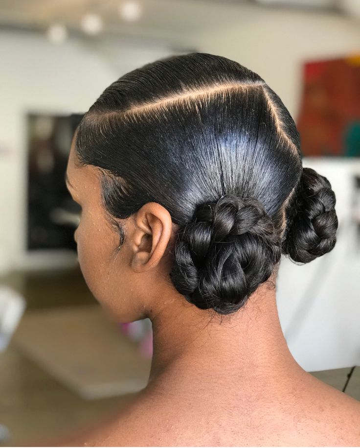 Natural Updo, Cabello Afro Natural, Natural Hair Bun Styles, Natural Hairstyles For Kids, Girls Natural Hairstyles, Paleo Vegan, Natural Hair Styles Easy, Low Bun, Natural Hair Updo