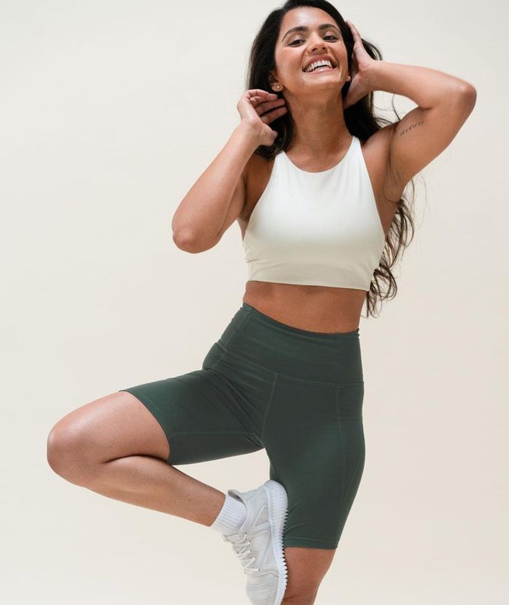 Girlfriend Collective Outfit, Active Wear Photoshoot, Fitness Branding, Nike Yoga, Vintage Photoshoot, Fitness Photoshoot, Girlfriend Collective, Cozy Season, Studio Photoshoot