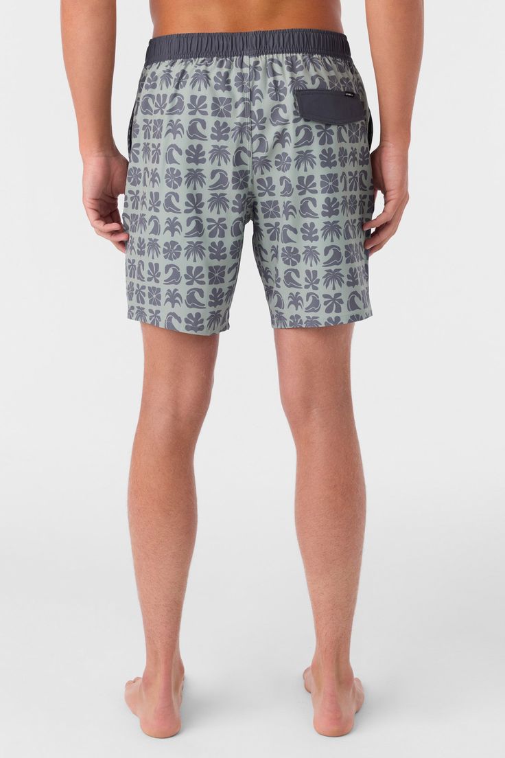 Ready for sunshine and long days at the beach or by the pool. Our trunks feature an elastic waist that's fully adjustable so you can get the perfect fit every time. Side pockets offer extra storage while the shorter outseam creates a vintage-inspired look. The boxer brief liner adds extra comfort. O'Neill Men's swim trunk 17" Outseam- well above the knee fit Hyperfreak stretch O'Neill Hyperdry Elastic waist with tunnel drawcord Hand pockets, back pocket Boxer brief liner Anti-rash hyperthread 53 Suits Series, Wetsuit Men, Spring Suit, The Boxer, Flannel Pants, Sun Shirt, Mens Swim Trunks, Boys Top, Shorts With Pockets