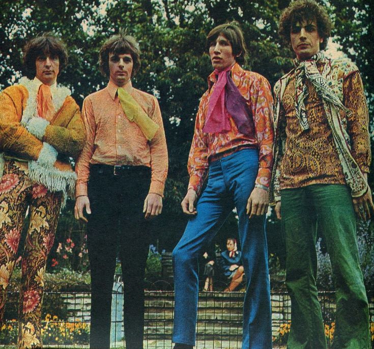 Pink Floyd Outfit, Pink Floyd Fashion, 60s Rock, Richard Williams, 60s 70s Fashion, David Gilmour, Outfit Pink, I'm With The Band, Looks Street Style