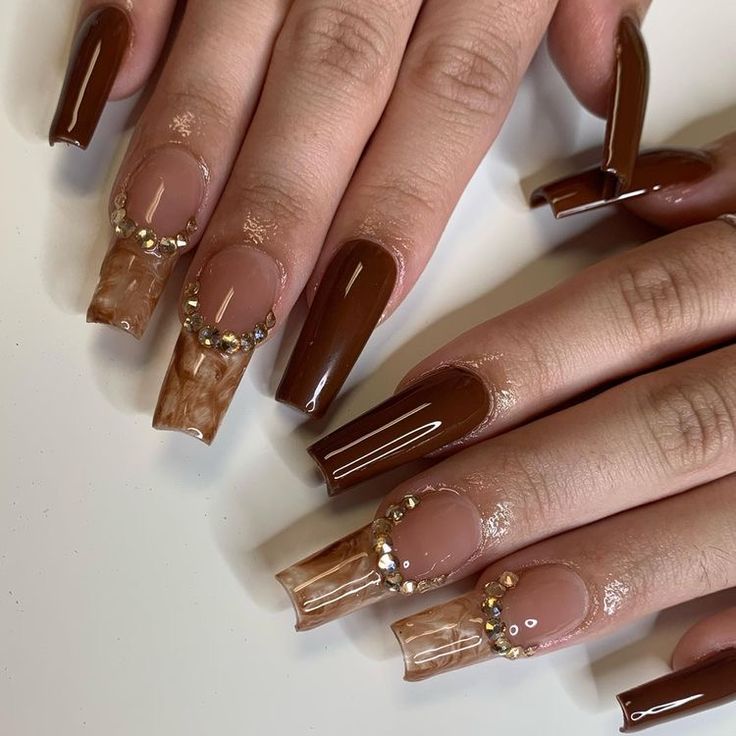 Brown Earthy Nails, Beige Nails Long, Beige And Gold Nails, Nails Earthy, Earthy Nails Acrylic, Nails Long Acrylic, Nails Beige, Punk Nails, Beige Nails