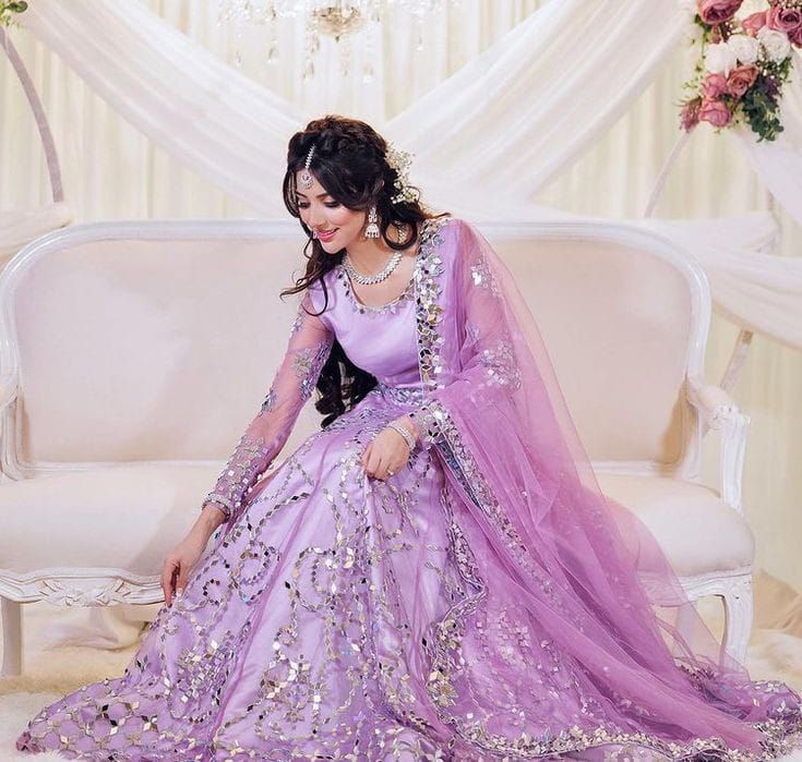 Flawless beautiful designer party wear dresses Purple Fancy Dress, Function Dress, Long Party Gowns, Walima Dress, Long Frock Designs, Turkish Dress, Indian Bridal Photos, Wedding Lehenga Designs, Fancy Suit