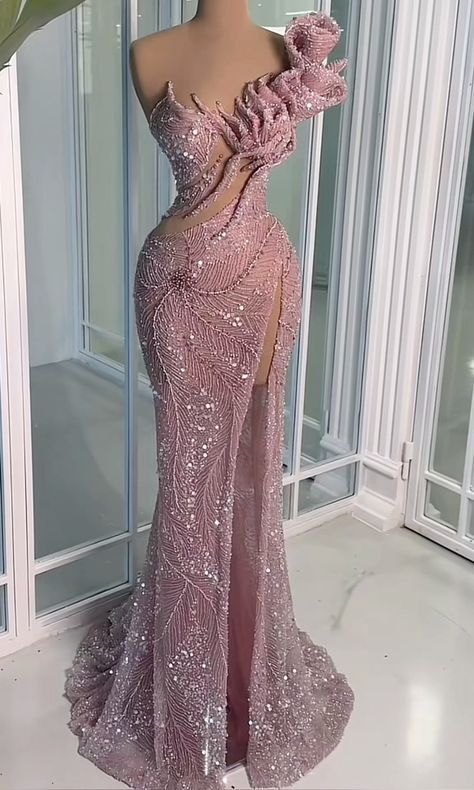 Wedding Dress Different Colors, Baddie Prom Dresses, Pink Prom Dresses Mermaid, Pink And Gold Dress, Matric Dance, Prom Inspiration, African Prom Dresses, Sparkly Prom Dresses, Gorgeous Prom Dresses