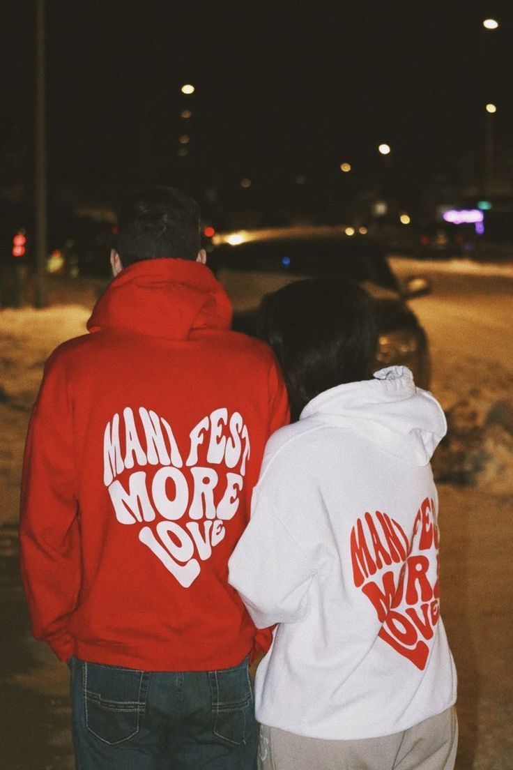 Year Anniversary Gift Ideas, Anniversary Gift Ideas For Him, Matching Hoodies For Couples, Hoodies Aesthetic, Anniversary Gift Ideas, Matching Hoodies, Gift For Valentine, Cute Couple Gifts