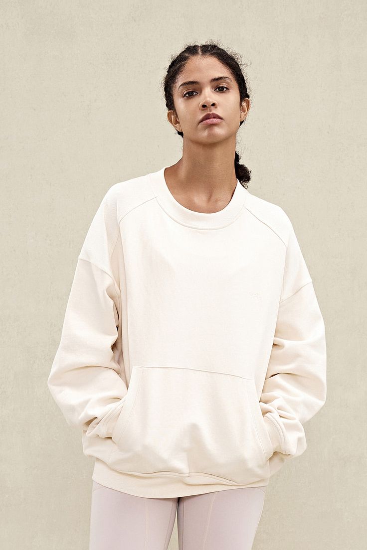 This YPL Threaded Crew Neck Pullover features kangaroo pockets, ribbed cuffs and neckline, dropped shoulders, and YPL embroidery on the chest. Enjoy the comfort of the dropped shoulders and hem, perfect for daily use. Yoga Set, Sweater Coats, Bra Tops, Dress Accessories, Drop Shoulder, Hoodie Shirt, Short Dresses, Coats Jackets, Sweatshirts Hoodie