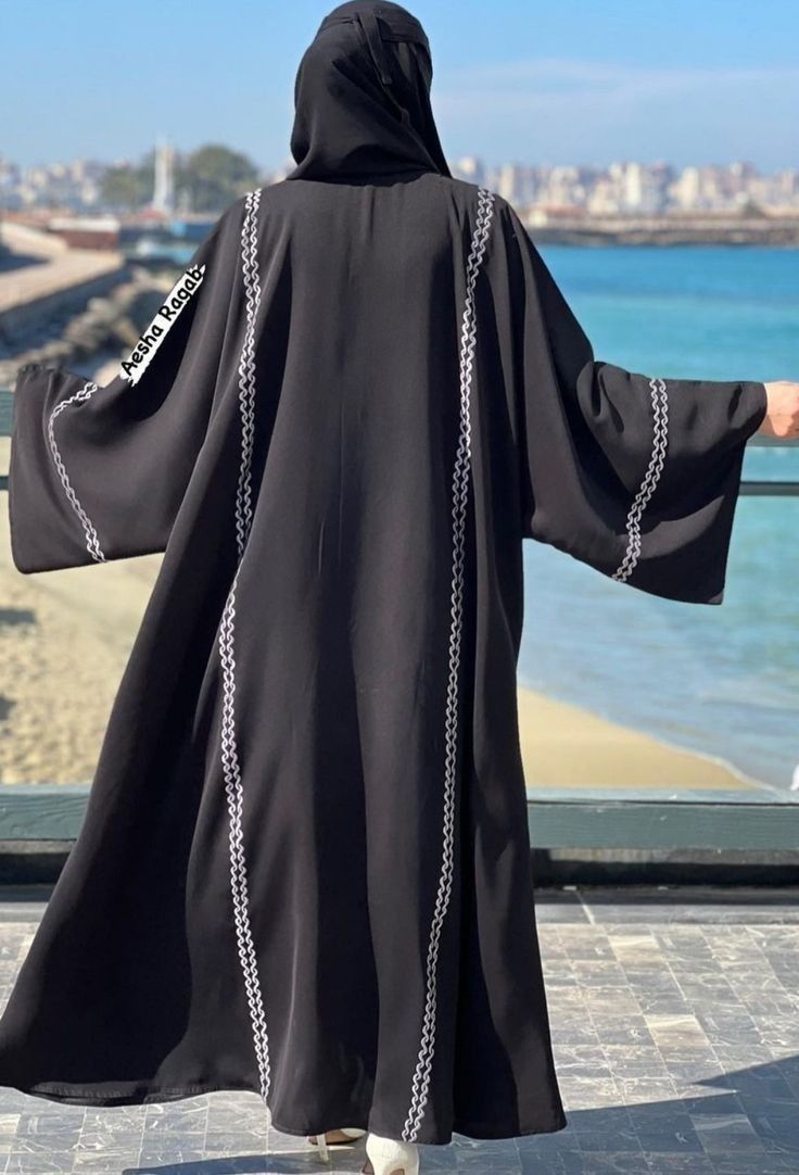 Burkha Designs Black Dubai, Simple Abaya Black, Black Abaya Designs Dubai Style, Wedding Dress With Hijab, Black Abaya Designs Simple, Abaya Designs Latest Black, Abaya Fashion Black, Burkha Designs Black, New Model Abaya