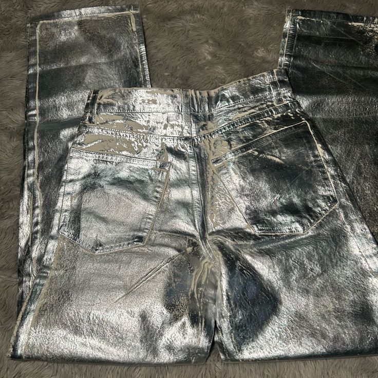 Brand New Never Worn No Stretch Runs Small Casual Metallic Bottoms With Pockets, Metallic Straight Leg Pants With Five Pockets, Metallic High Rise Fitted Bottoms, Fitted High Rise Metallic Bottoms, Casual Fitted Metallic Bottoms, Trendy High Rise Metallic Bottoms, Metallic Straight Leg Jeans For Spring, Spring Metallic Straight Leg Jeans, Metallic High Waist Summer Pants