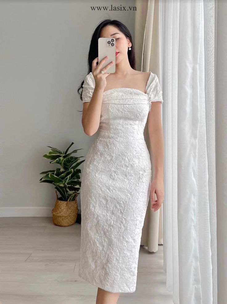 Modest Dresses For Birthday, Party Dresses Modest, One Piece Bodycon Dress, Birthday Outfit From Scratch, One Piece Dress Bodycon, Bodycon Dress For Birthday, Outfit From Scratch Ideas, White Formal Dress Classy, Elegant Birthday Outfit Classy