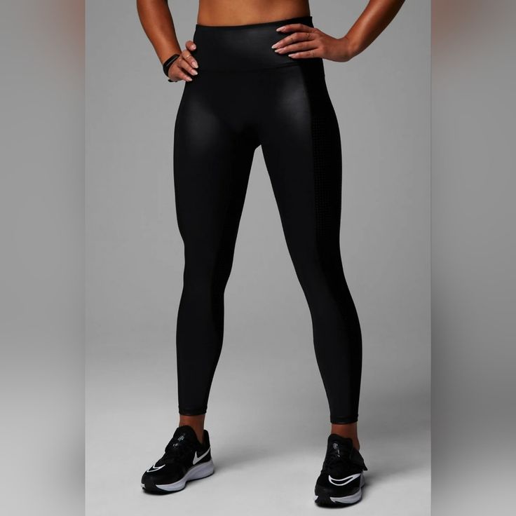 Shine Bright In A Fresh Take On Our Bestselling Style. This Legging Features The Same Versatility And Comfort As All Motion365+ Bottoms, With A Hint Of Shine To Make You Feel Like The Main Character. Brand New With Tags. Size: Medium Features: Moisture-Wicking Upf Protection 4-Way Stretch Fabric: Motion365 New, Revolutionary Motion365 Is Our Most Versatile Fabric, Designed To Give You All The Sculpting Benefits Of High Compression With Maximum Breathability. This State-Of-The-Art Fabric Wicks Aw Sleek Black Activewear For Sports, Sleek Compression Sports Bottoms, Sleek Compression Sport Bottoms, Sleek Black Activewear For Gym, Sleek Black Moisture-wicking Activewear, Black Sleek Activewear With Elastane, Sleek Black Training Activewear, Athleisure Tights For Training With Wide Waistband, Black Sporty Leggings With Contoured Waistband