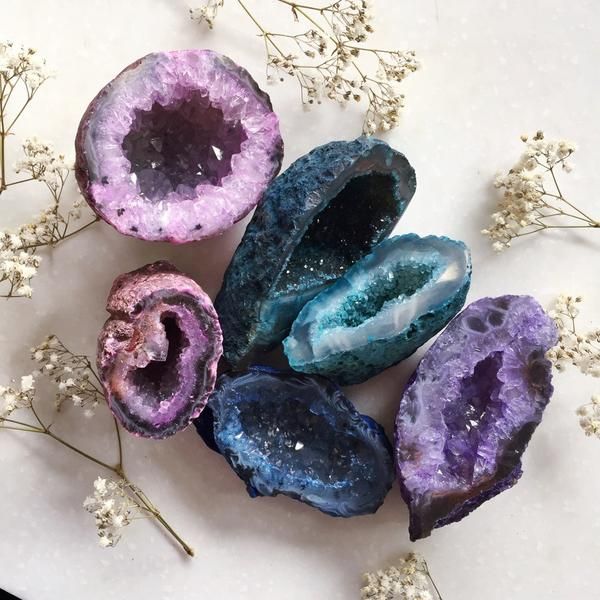 Magic Agate Druzy Geodes Crystal Room, Crystal Vibes, Crystal Aesthetic, Pretty Rocks, Crystal Geode, Crystal Healing Stones, Crystal Magic, Minerals And Gemstones, Rocks And Gems