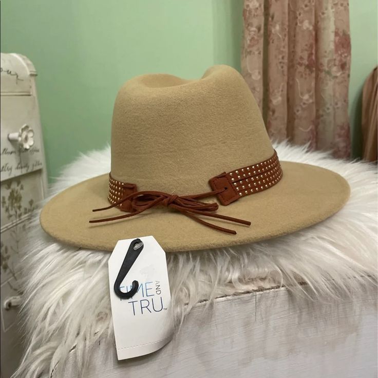 Women’s Rancher Style Hat Tan Color Brand New With Tag! One Size Send Me An Offer! Cream Hat For Fall Beach Outings, Casual Beige Hat Bands For Fall, Cream Felt Hat For Fall Beach Outings, Casual Cream Felt Hat For Fall, Casual Beige Felt Hat For Fall, Casual Cream Fedora For Fall, Chic One-size Hats For Fall, Beige Hats For Country Events In Fall, Casual Hat For Fall Country Events