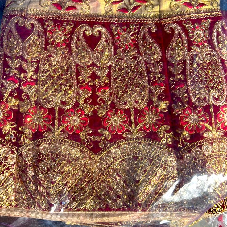 Beautiful Red And Gold Lengha. Unstitched Blouse. Never Worn. Red Bollywood Lehenga With Gold Embroidery, Red Lehenga With Gold Embroidery For Festivals, Red Sets With Gold Embroidery For Festivals, Red Traditional Wear With Gold Embroidery For Diwali, Red Embroidered Dupatta For Festival, Red Sets With Resham Embroidery For Festival, Traditional Red Dupatta With Gold Embroidery, Festive Red Fabric With Gold Embroidery, Red Traditional Wear With Intricate Embroidery For Celebration