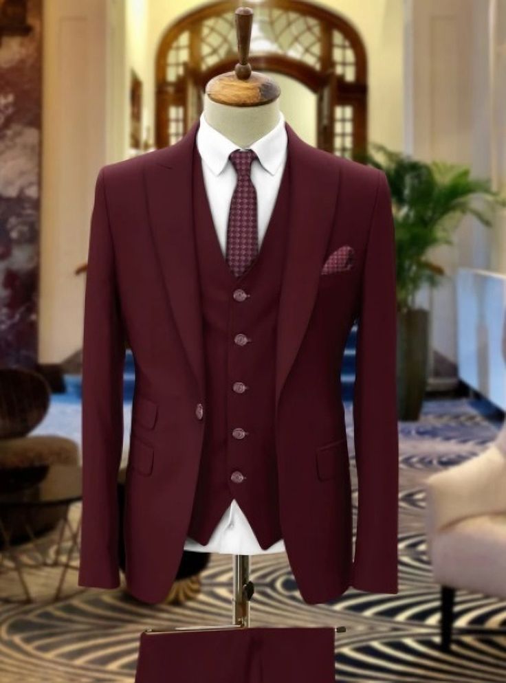 Marron Suits For Men Wedding, Wedding Suits Groom Wine Color, Oxblood Suit Men, Marron Suit For Men, Court Pants For Men Wedding, Black Men Wedding Suits, 3 Piece Suit Men Wedding Indian, Burgundy Suits For Men, Slim Fit Tuxedo Wedding