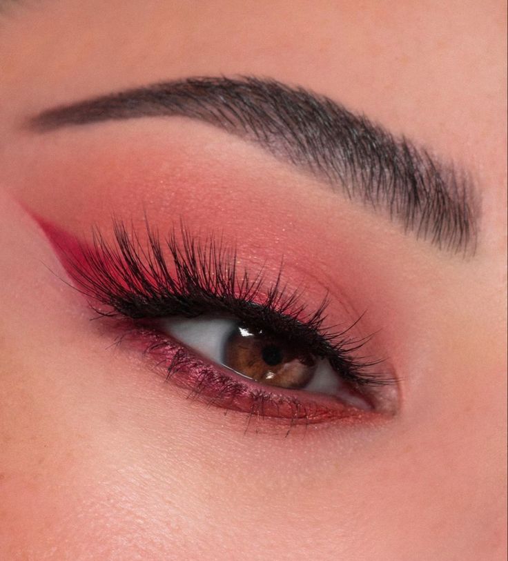 Red And Brown Eye Makeup, Red Simple Eye Makeup, Red Easy Makeup, Red Siren Eyes Makeup, Red Simple Makeup Look, Easy Red Makeup Looks, Devil Makeup Simple, Red Simple Makeup, Red Eye Makeup Simple