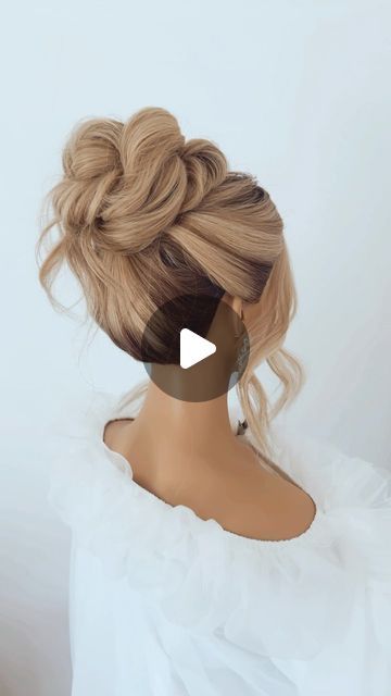 Romantic High Updo, Updo Volume On Top, Hair Up Styles Wedding Guest, Hairstyle Updo Formal, Modern Bun Hairstyle, Updo Messy Hairstyles, How To Hair Styles Step By Step, Fishtail Wedding Hairstyles, Mid Length Hairstyles Wedding