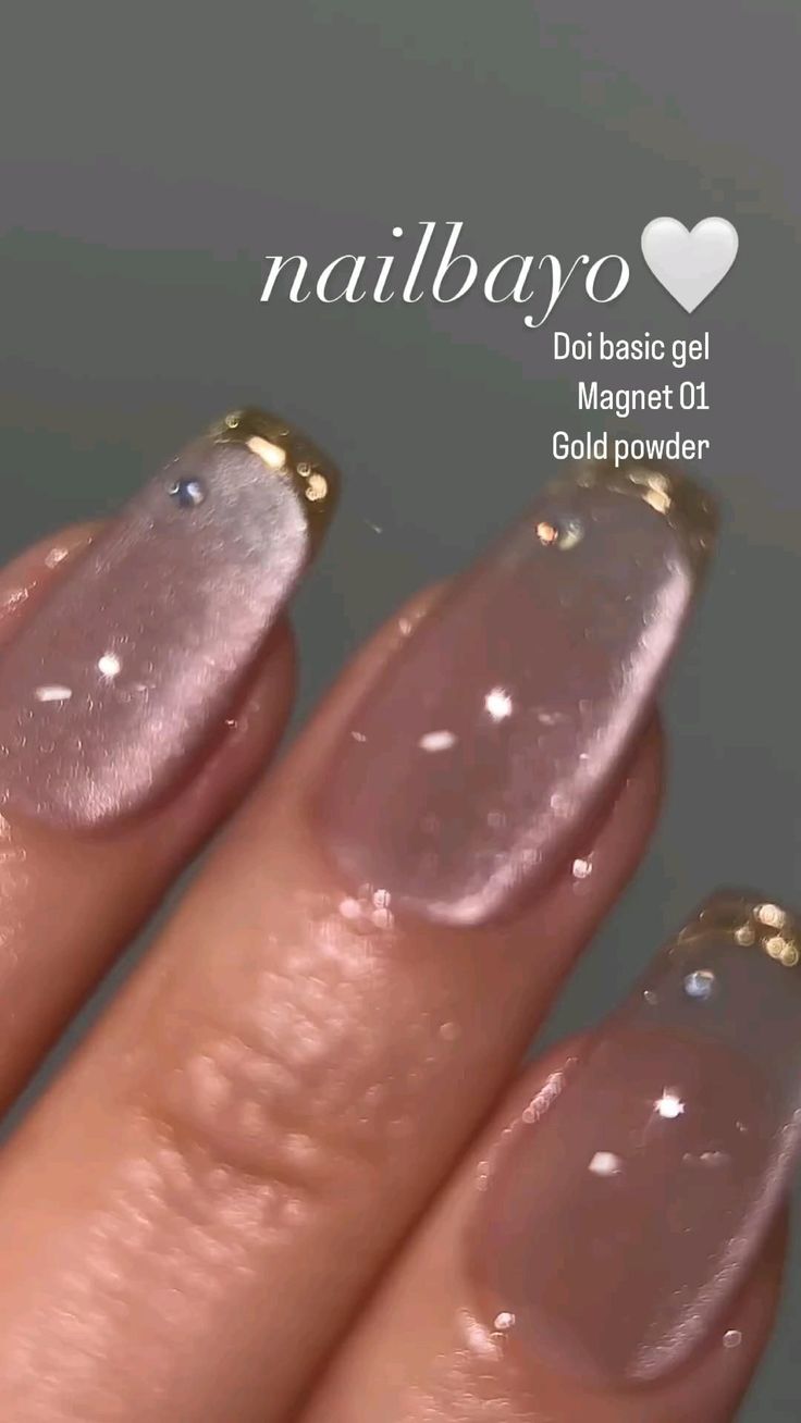 Cat Eye Nails Polish, Eye Nail Art, Subtle Nails, Fancy Nails Designs, Magnetic Nails, Simple Gel Nails, Basic Nails, Casual Nails, Holiday Music