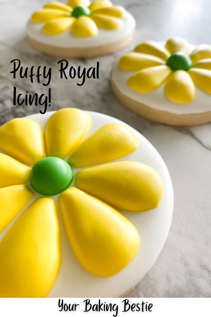 royal icing consistency Puffy Royal Icing Recipe, Puffy Royal Icing, Rollout Cookies, Rolled Buttercream, Flood Cookies, Best Royal Icing Recipe, Royal Icing Cookies Recipe, Sugar Cookie Icing Recipe, Royal Icing Templates