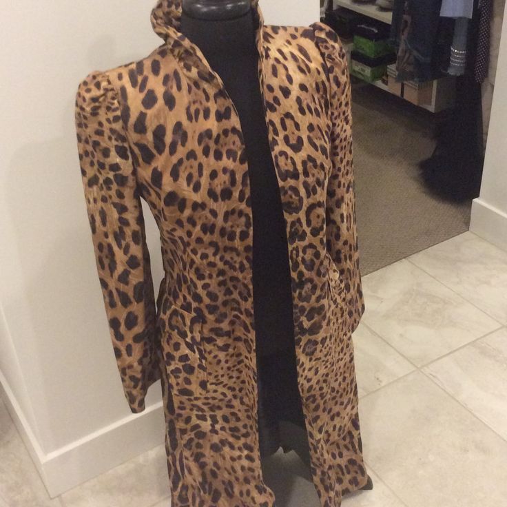 Beautiful Leopard Print Coat, Matching Dress On Separate Listing Never Worn Dolce Gabbana Jacket, Leopard Print Coat, Print Coat, Modest Fashion Outfits, Ladies Fashion, Matching Dresses, Modest Fashion, Trench Coat, Leopard Print