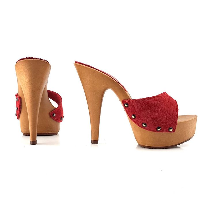 Wood-effect clogs MADE IN ITALY -red suede upper -Heel 13 cm + 4 cm Plateau -Craftsman-made Size and LENGTH OF THE SHOE ALONG THE CURVE: 35 EU = 4 US = UK3.5 = 23.00 CM 36 EU = 5 US = UK 4 = 23.50 CM 37 EU = 6 US = UK 5 = 24.00 CM 38 EU = 7 US = UK5.5 = 24.50 CM 39 EU = 8 US = UK 6 = 25.00 CM 40 EU = 9 US = UK6.5 = 25.50 CM 41 EU = 10US = UK7.5 = 26.00 CM 42 EU = 11US = UK 8 = 26.50 CM Red High Heel Platform Mules, Red High Heel Mules With Wooden Heel, Suede Mules With 4-inch Heel, Suede High Heel Mules With Reinforced Heel, Red Mules With Wooden Heel, Red Mules With Wooden Open Heel, Red Leather Platform Clogs, Red Open Heel Mules With Wooden Heel, Suede Clogs With Platform And Open Heel