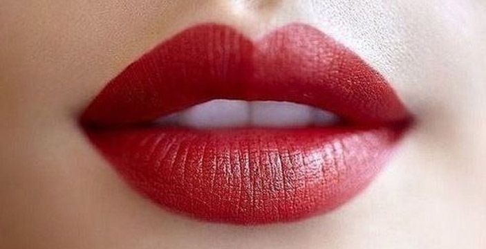 Light Lip Gloss, Dior Lipstick, Beautiful Lipstick, Creme Lipstick, Bold Lips, Beautiful Lips, Lip Art, Lipstick Shades, Natural Lips