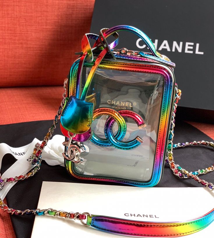 Shopping Belts, Chanel Vanity Case, Funky Purses, Chanel Vanity, Rainbow Bag, Pvc Bag, Black Men Street Fashion, Purse Fashion, Colorful Bags