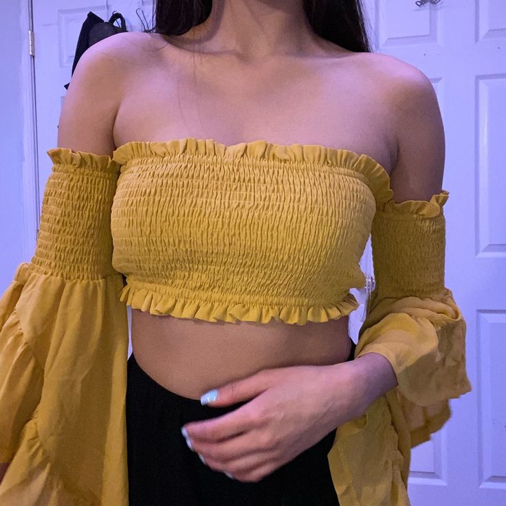 Yellow Off The Shoulder Top - Size S/M, Has Elastic To Fit Medium Condition: Never Worn, Except Try On Free Pick Up/Drop Off For Dmv Area #F21 #Offtheshoulder #Under20 #Forever21 #Yellowtop Cropped Yellow Tops For Fall, Yellow Cropped Tops For Fall, Trendy Yellow Crop Top For Spring, Mustard Top For Summer Brunch, Mustard Summer Top For Brunch, Yellow Cropped Tops For Spring, Fitted Mustard Top For Summer, Fitted Yellow Crop Top For Fall, Yellow Casual Crop Top For Brunch