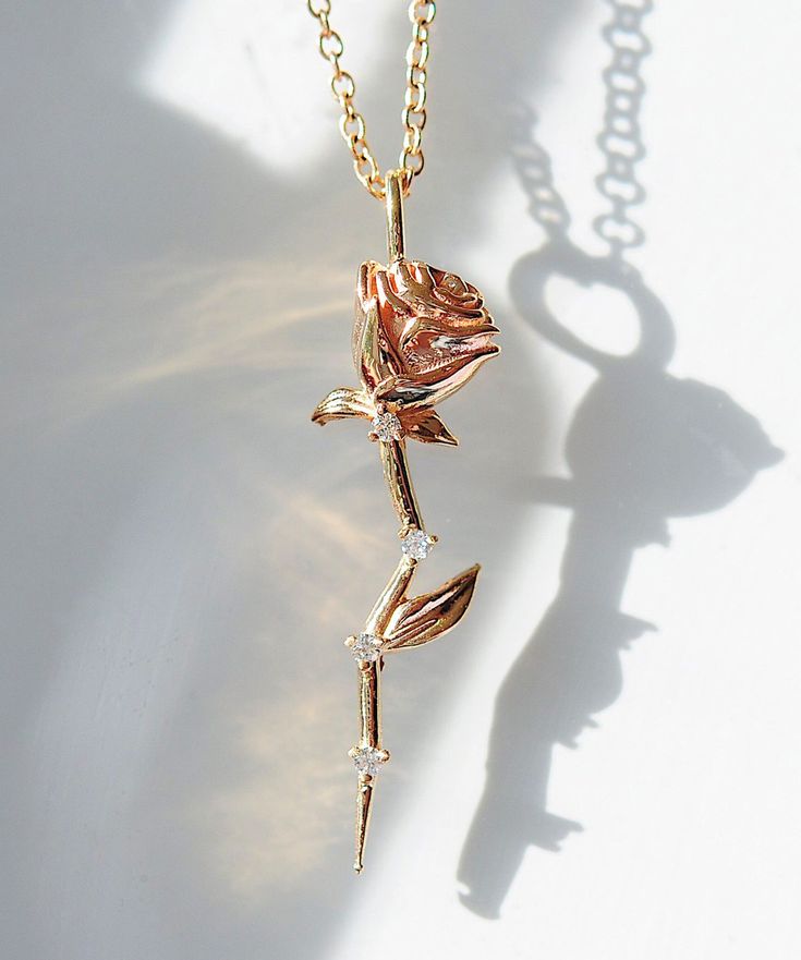 Sofia Zakia, Engagement Necklaces, Gold Rings Fashion, Solid Gold Chains, Rose Pendant, Gold Jewelry Necklace, Rose Necklace, Jewelry Lookbook, I Love Jewelry