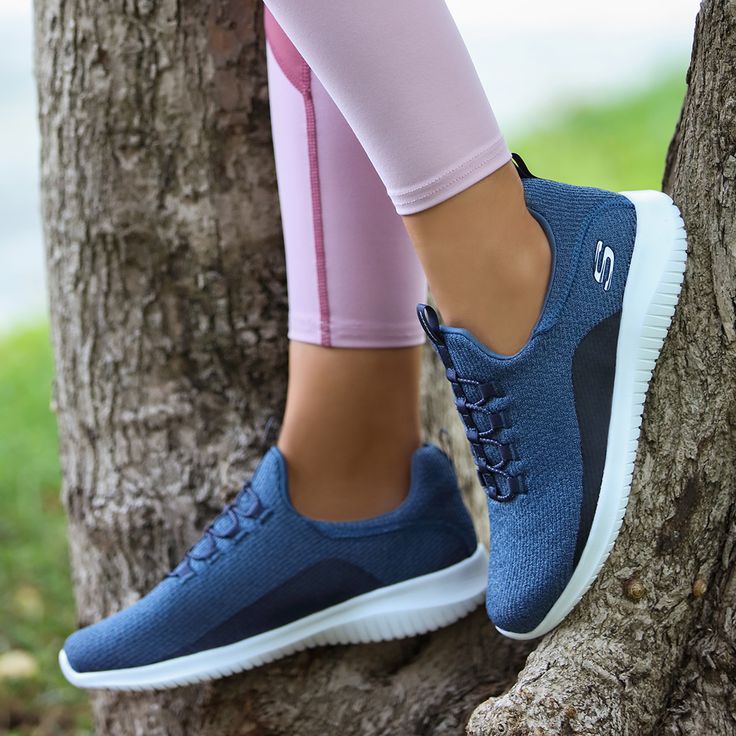 Let nature be your gym! 🌳💪💕👟#Skechers #shoes #fitness #love Bird Shoes, Casual Shoes Women Sneakers, Sensible Shoes, Sketchers Shoes, Leather Shoes Woman, Skechers Shoes, High Heels Stilettos, Casual Shoes Women, Anton