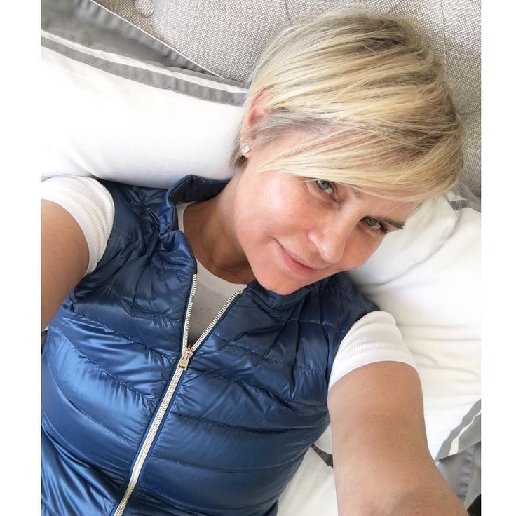 Amy Morrison Hsn Hair, Yolanda Hadid Short Hair, Yolanda Hadid Hair, Yolanda Hadid Haircut, Yolanda Foster Hair, Yolanda Foster, Tan Skin Blonde Hair, Yolanda Hadid, New Short Haircuts