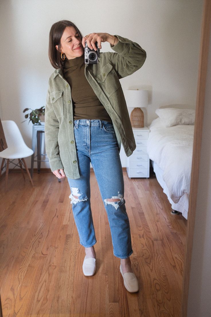 Tan Loafers Outfit, Shirt Under Dress, Birkenstock Boston Outfit, Fun Fits, Boston Outfits, Lots Of Clothes, Birkenstock Clog, Autumn Street, Olive Jeans