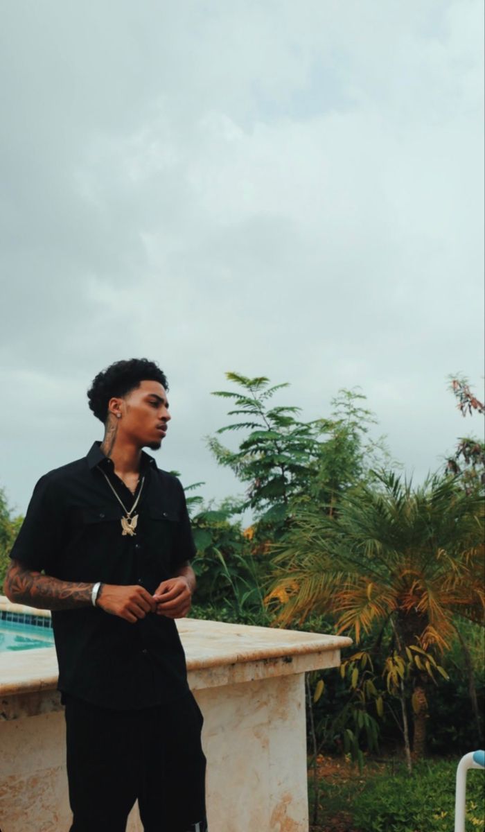 Lucas Coly Instagram, Guy Aesthetic Outfits, Lucas Coly, Bleached Hair Men, Waves Hairstyle Men, Men Fade Haircut Short, Stylish Men Wear, Light Skin Men, Gentleman Aesthetic