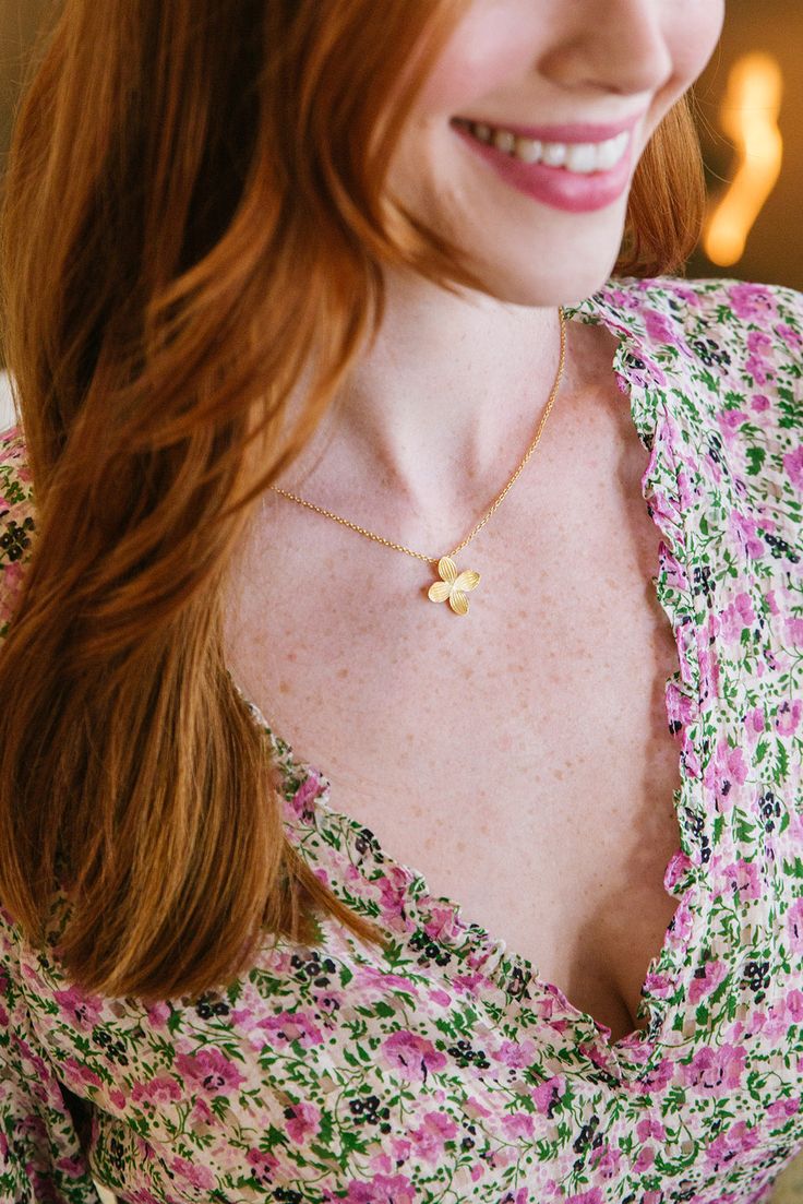 With just a single bloom, this lightweight necklace instantly upgrades any outfit. It can be worn as your go-to everyday piece, or to elevate those special occasions! 18k gold-plated brass Nickel free Adjustable length up to 20" Spring Gift Gold Jewelry, Spring Gold Jewelry With Flower Charm, Feminine Flower Pendant Necklace As Gift For Her, Feminine Necklace With Flower Pendant For Her, Feminine Flower Pendant Necklace Gift For Her, Feminine Necklace With Flower Pendant As Gift For Her, Spring Adjustable Gold Chain Jewelry, Gold Jewelry With Adjustable Chain For Spring, Everyday Flower Pendant Necklace