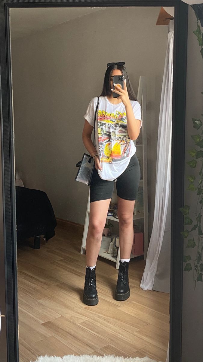 Biker Shorts With Combat Boots, Docs With Shorts Outfit, Casual Outfit With Combat Boots, Biker Shorts Combat Boots Outfit, Black Boots And Shorts Outfits, Combat Boots And Shorts Outfit, Summer Outfit Casual Chic, Boots And Biker Shorts Outfit, Styled Graphic Tee Outfit