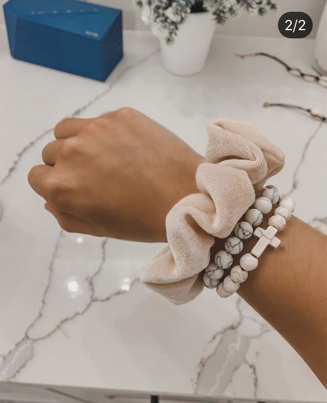 Basic Bracelets, Aesthetic Scrunchies, Scrunchies Aesthetic, Aesthetic Bracelets, Trending Jewelry, Worship Leader, Love Aesthetic, Bracelets Jewelry, Bracelet Stack