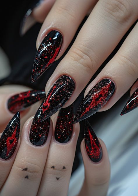 Black And Red Sharp Nails, Nail Art Black Designs, Gothic Birthday Nails, Nails Red And Black Design, Red Nail Ideas Acrylic, Goth Gel Nails, Red Black Nails Designs, Red Gothic Nails, Black And Pink Nails Ideas