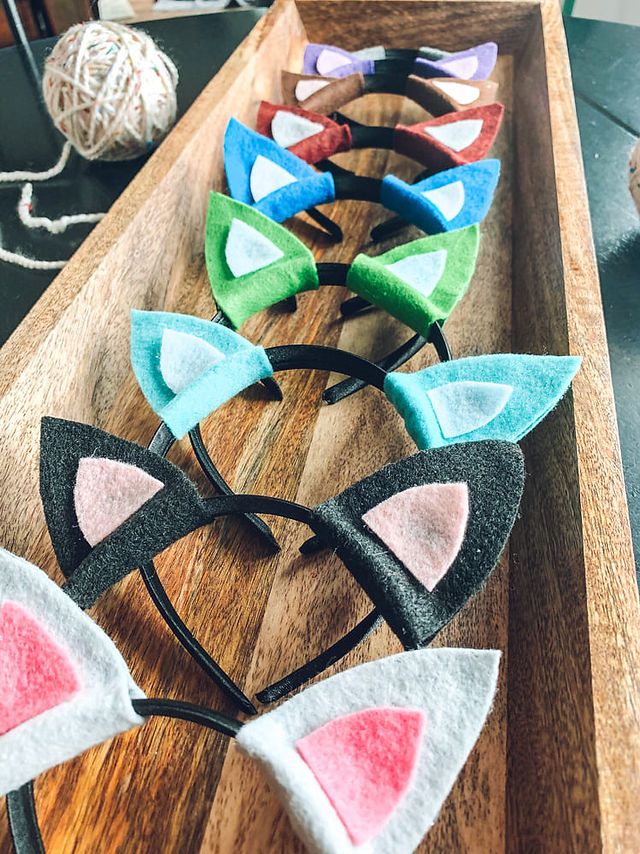 diy cat party decorations with text overlay