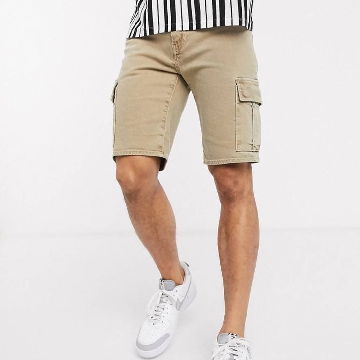 Brand New, Never Worn. Levi’s Cargo Shorts In A Relaxed Fit. Sits Below Waist. Hits Below The Knee. Side Cargo Pockets. Nice Khaki Color. Size 30. Retails $50. Stock Photos Show Similar Levi’s Style. Beige Short Cargo Pants With Side Pockets, Casual Beige Mid-rise Bottoms, Beige Cargo Short Bottoms, Mid-rise Beige Shorts With Pockets, Beige Mid-rise Shorts With Pockets, Neutral Shorts With Pockets, Levi's Casual Bottoms With Cargo Pockets, Casual Levi's Bottoms With Cargo Pockets, Mid-rise Beige Cargo Bottoms