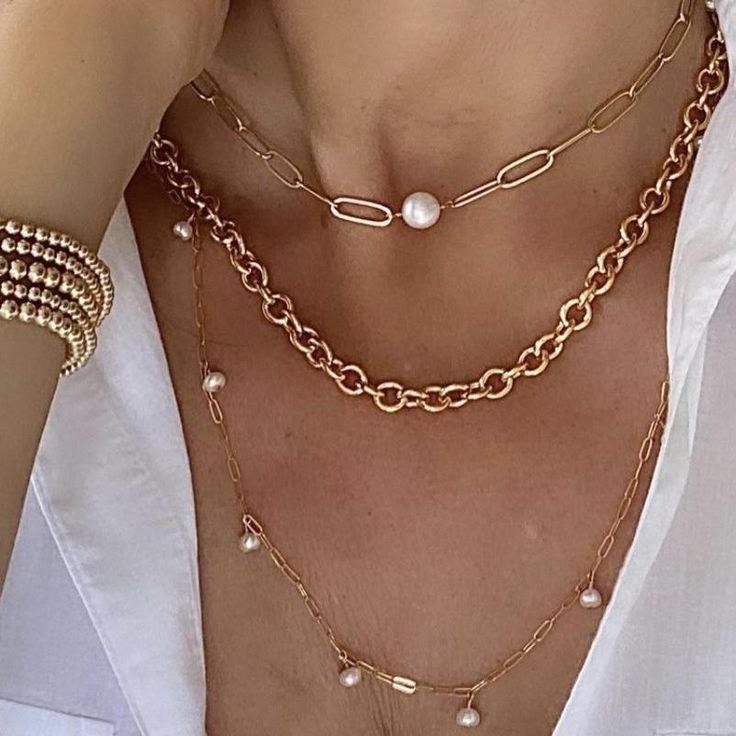 Versatile Necklace Rolo chain. Length 18" Links 7x7mm Pop Up Market, Trendy Necklaces, Rolo Chain, A Circle, Jewelry Inspo, Chain Pendant, Cute Jewelry, Chain Length, Gold Chain