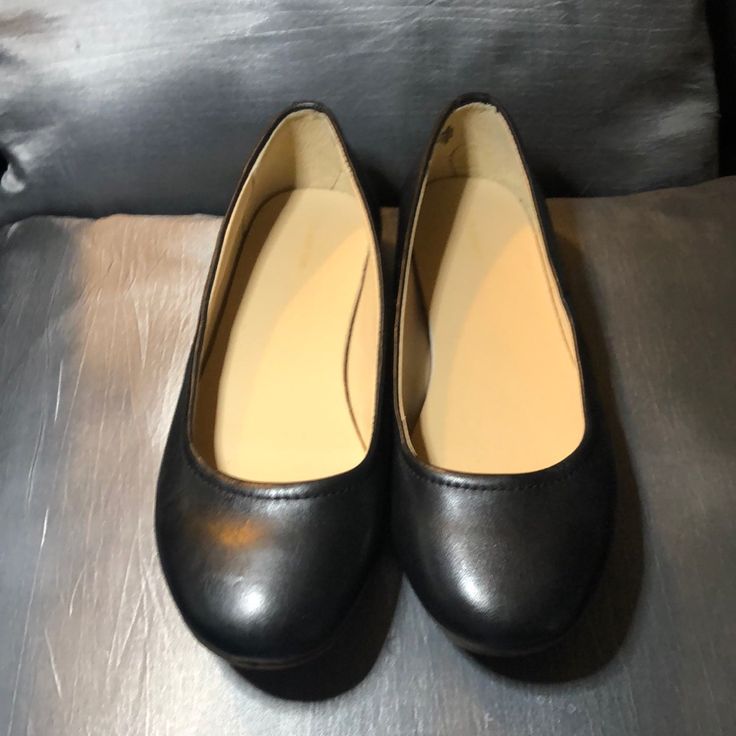 Never Worn Black Slip-on Ballet Flats With Textured Sole, Black Leather Sole Ballet Flats, Medium Width, Black Flats, Lands End, Loafer Flats, Flat Shoes Women, Classic Black, Loafers, Dress Up