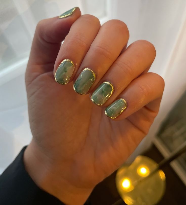 Jade Nails Designs Short, Jade Short Nails, Jade Colored Nails, Diy Jade Nails, Nail Green Gold, Jade Green And Gold Nails, Jade Inspired Nails, Jade Gel Nails, Green Gold Nail Art