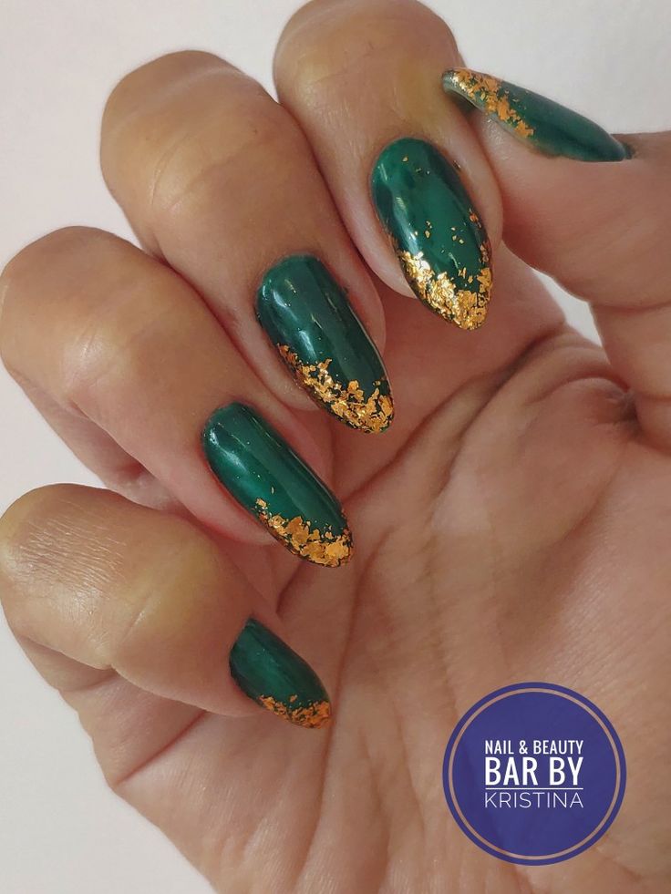 Green Nails With Gold Flakes, Cheer Nails, Gold Nails Prom, Green Nail Design, Hoco Nails, March Nails, Yellow Nails Design, Halloween Nails Easy, St Patricks Day Nails