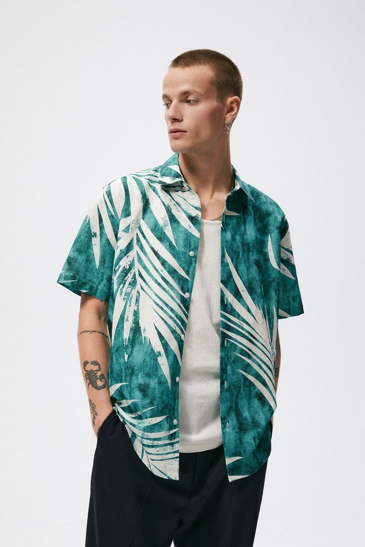 Brazil Summer Outfits, Cocktail Outfit, Mens Fashion Classic, Men Store, Tropical Shirts, Men Fashion Casual Outfits, Mens Shirt, Beach Wear, Retro Outfits