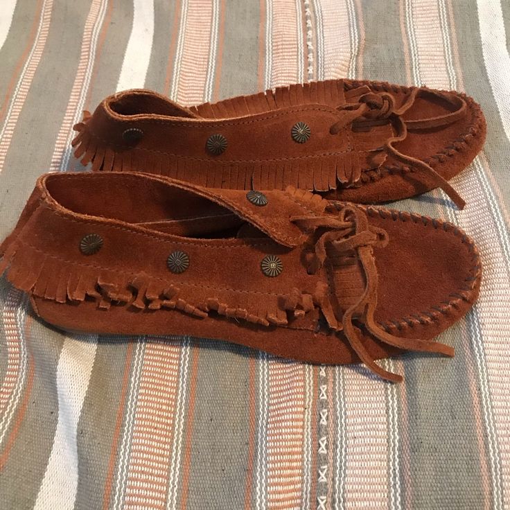 Beautiful, Fringe Detail, Never Worn Aside From Trying Them On. A Gift That I Never Ended Up Wearing. Time To Find Them A Good Home! Brown Suede Flat Moccasins, Casual Suede Closed Toe Moccasins, Bohemian Leather Moccasins For Fall, Western Style Closed Toe Moccasins For Fall, Fall Western Closed Toe Moccasins, Fall Bohemian Leather Moccasins, Western Style Closed Toe Moccasins With Rubber Sole, Festival Moccasins With Soft Sole And Round Toe, Western Brown Moccasins For Festival