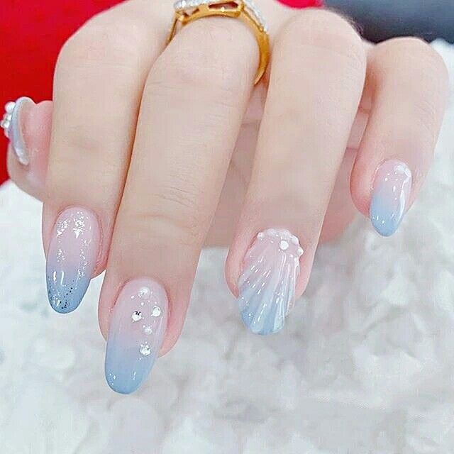 Korean Blush Nails Blue, Nail Colors Light Blue, Rose Quartz And Serenity Nails, Light Summer Nails Colors, Light Blue Korean Nails, Blue Jelly Nails Korean, Douyin Nails Blue, Nail Art Baby Blue, Sky Blue Nail Art