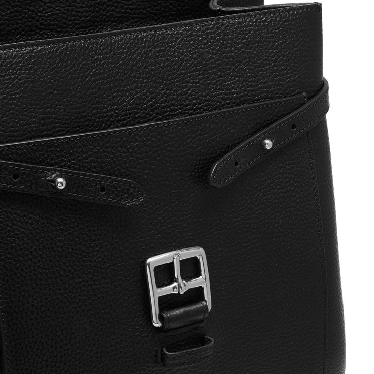 The Chiltern collection puts iconic, practical hardware front and centre. Each style within the range has been designed with a particular purpose: to suit formal work occasions, weekends, hands-free travel or overnight stays. This classic Backpack is one of the heritage-inspired pieces in keeping with Mulberry's iconic DNA. Foil embossed Mulberry signature at the front Leather top handle Buckle closure One external sleeve at the front One external zip pocket at the back One internal sleeve Adjus Mulberry Bag, Simple Leather, Rollerball Perfume, Dream Gift, Black Leather Backpack, Veg Tan Leather, Innovative Fashion, Classic Backpack, Backpack Straps