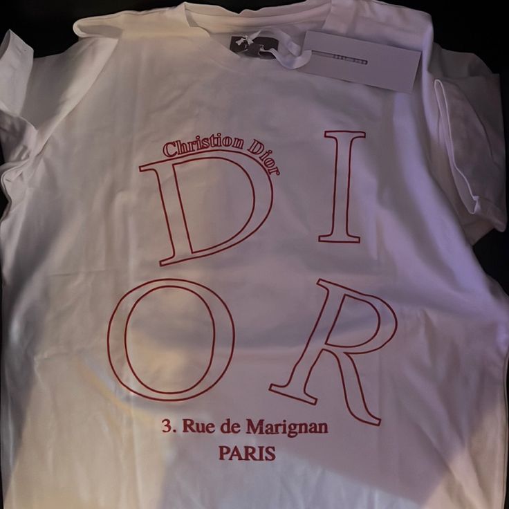 Never Worn Designer Red Top With Graphic Print, Designer Red Tops With Graphic Print, Designer White T-shirt For Spring, Designer Red Tops With Logo Print, Dior Shirt, Dior And I, Shirt Color, Red White, Colorful Shirts