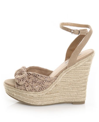 Soda Quota Natural Knotty Bow Espadrille Wedges Mcbling Outfits, Summer Sandles, Summer Coquette, Heels Beige, Hot Halloween Outfits, Nice Sandals, Comfortable Wedges, Cute Wedges, Lace Up High Heels