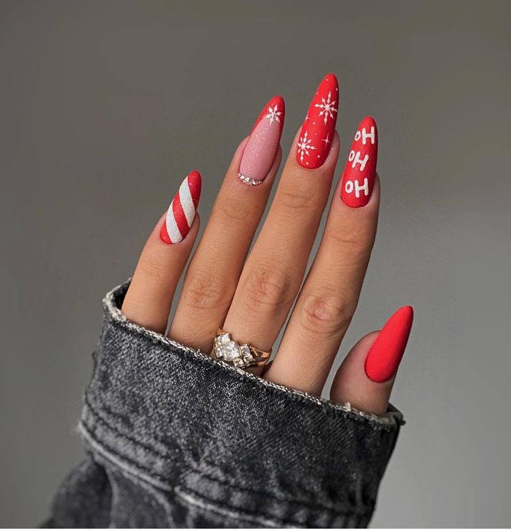 Candy Cane Acrylic Nails, Candy Cain Nails, Christmas Candy Cane Nails, Candy Cane Christmas Nails, Clover Nails, Peppermint Nails, Paisley Nails, Candy Cane Nail Art, Bio Nails